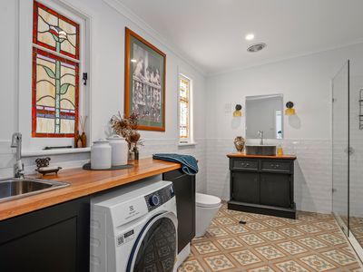84 Addis Street, Lamington