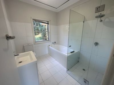 167 Farmborough Road, Farmborough Heights