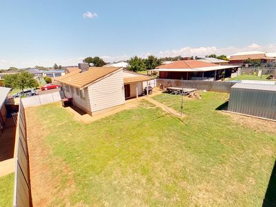 27 Salter Drive, Dubbo