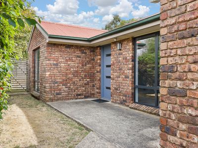 2 / 9 Jupiter Court, Prospect Vale