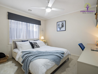 6 Edgeware Close, Point Cook