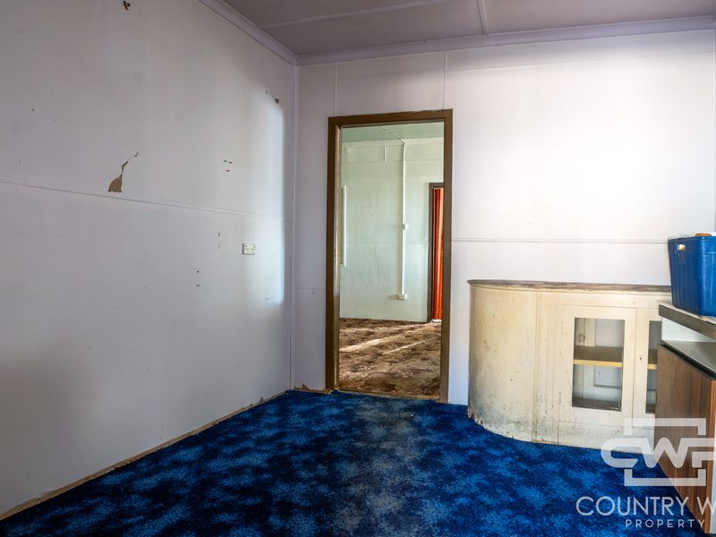 2733 Torrington Road, Torrington