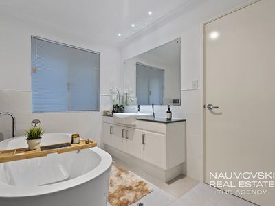 74 Grindleford Drive, Balcatta