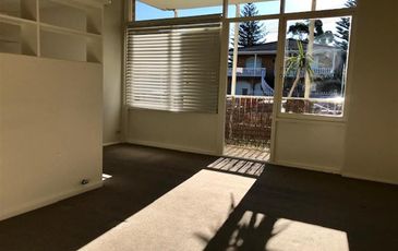 2 / 6 Illawong Avenue, Tamarama