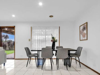 11 Cobungra Court, Hallam