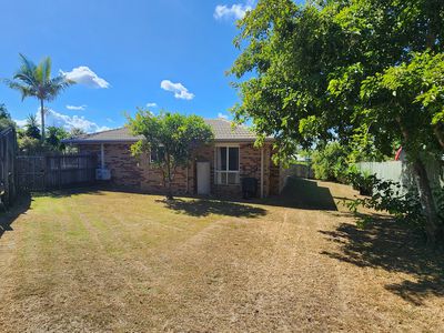 8 Iroquois Court, Brassall