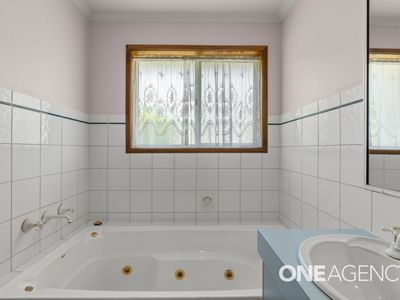 4 Chaucer Place, Ulladulla