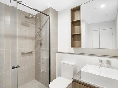 G13A/72 Ascot Vale Road, Flemington