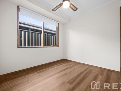 6 Bates Street, Cranbourne West