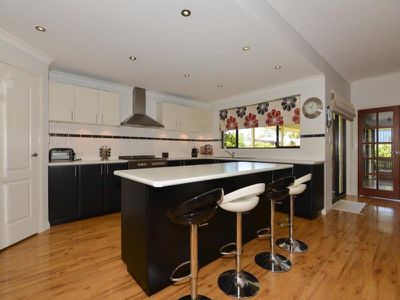 9 Sharp Road, Somerville