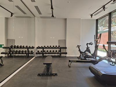 601 / 8 Louise Street, Melbourne