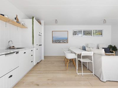 3 Heath Court, Bridport