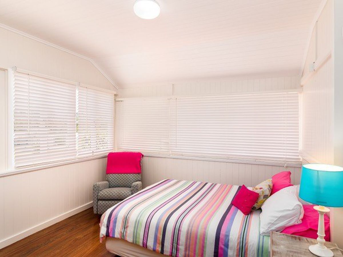 34 HERBERTON ROAD, Atherton