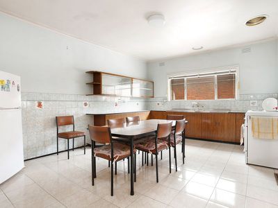 124 Chambers Road, Altona North