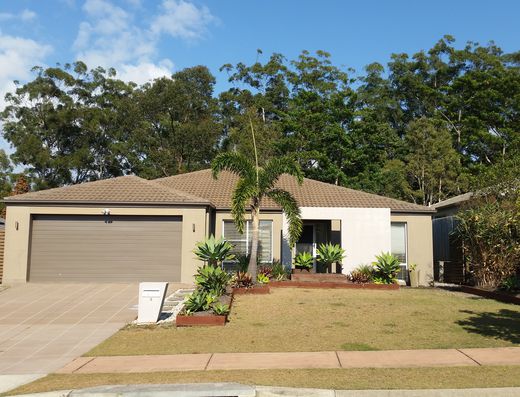 Large family home Peregian Springs image 1