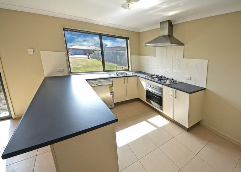 48 Madeira Close, Portland