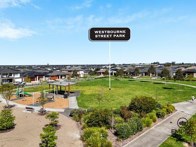5 Lopes Walk, Clyde North