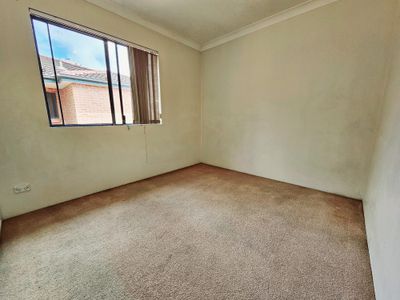 18 / 8-10 Gloucester Avenue, Burwood