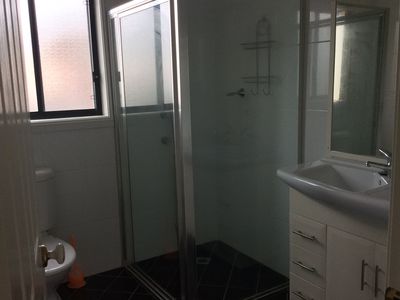 2 / 1 Oakland Avenue, Windang