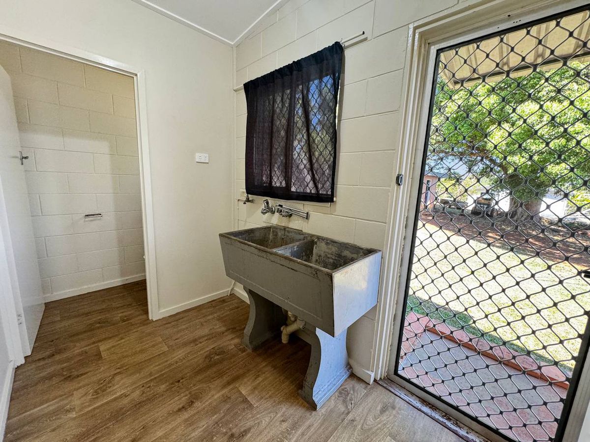 17 ARMSTRONG STREET, Atherton