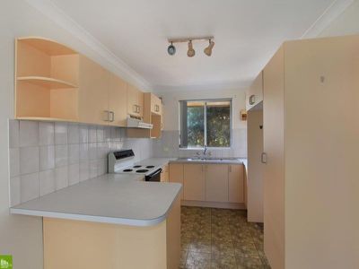 6 / 10 Peterborough Avenue, Lake Illawarra