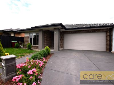 18 Arbourlea Boulevard, Cranbourne North