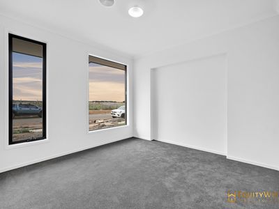 142 McKinley Drive, Truganina