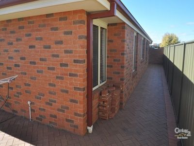 96 Twickenham Drive, Dubbo