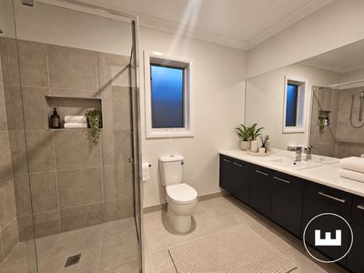 25 Claremont Glen, Berwick