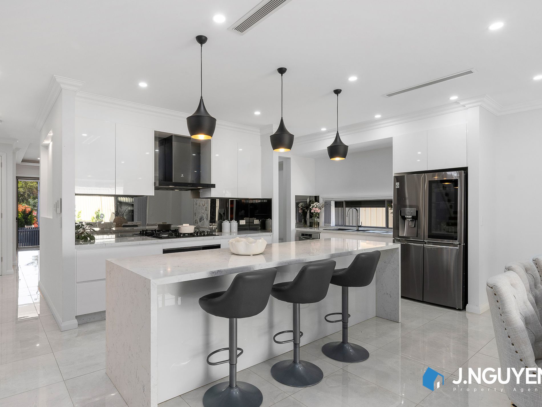 80 Montgomery Road, Bonnyrigg