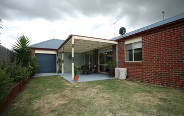 11 Silverleaves Blvd, Berwick