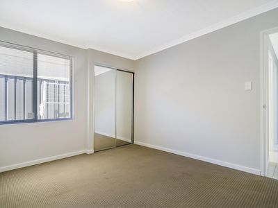 35 Roundhouse Parade, Jindalee