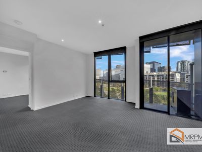 710 / 18 Waterview Walk, Docklands