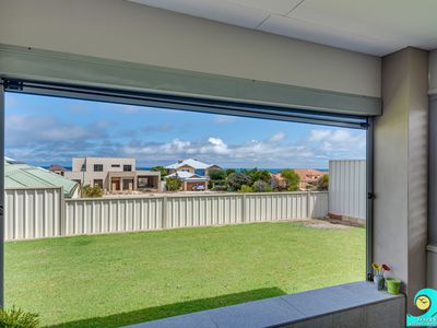 175 Lagoon Drive, Yanchep