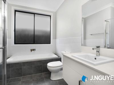 30 Aqueduct Street, Leppington