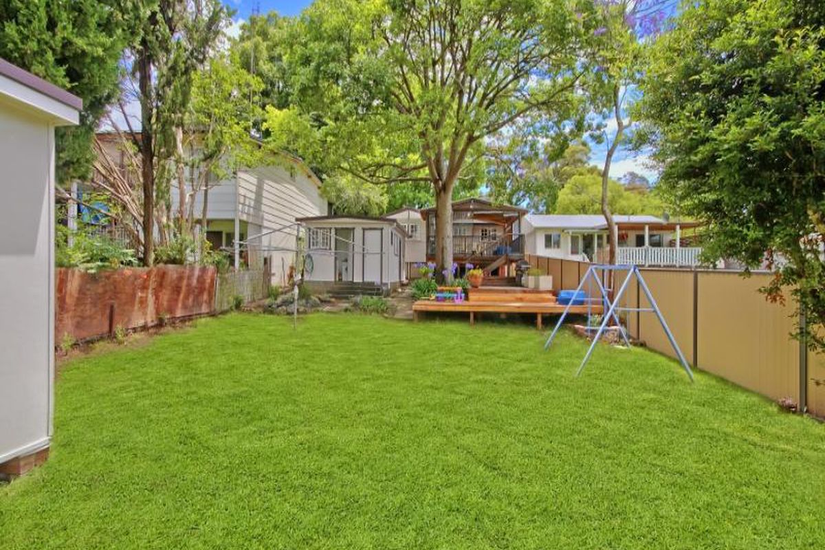 4 Toorak, Erina