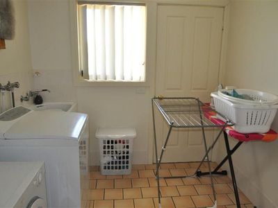 5 Holloway St, Forbes