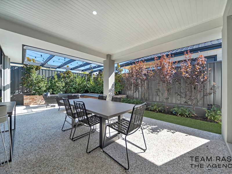 20 Navarra Way, Caversham