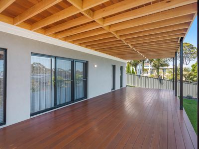 12A Elizabeth Parade, Tura Beach