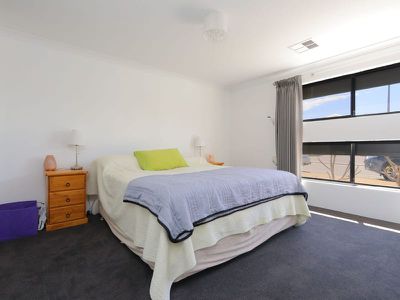 18 Baroness Road , Baldivis