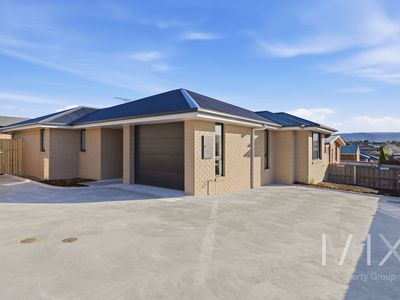2 / 70 William Street , Brighton