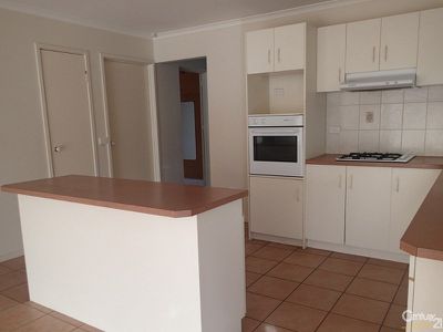 30 Bateman Grove, Hampton Park