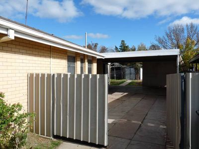 13 Forsyth Avenue, Horsham