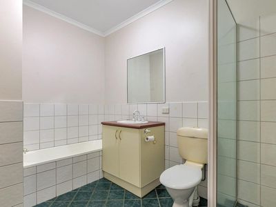 2 / 118 Woodlake Boulevard, Durack