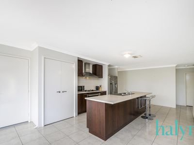 10 Supanova Lane, Australind