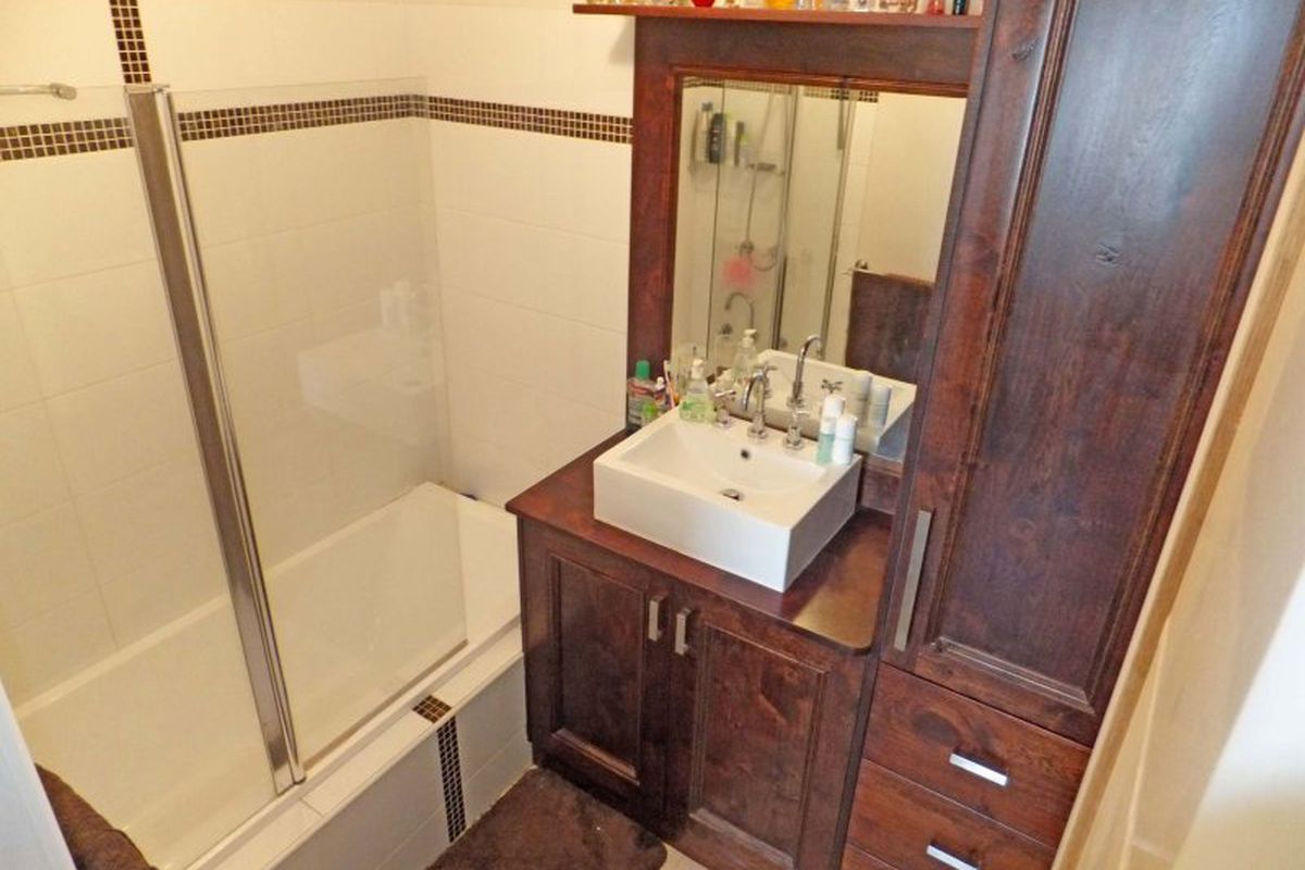 52 Lake Road, Kyabram