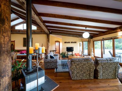 486 Davis Road, Jiggi