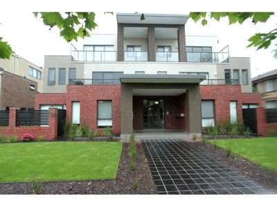 207 / 1136 Whitehorse Road, Box Hill