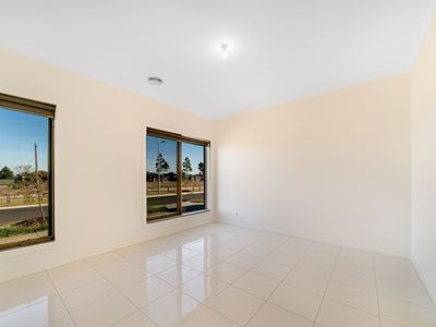 22 Nightfall Way, Tarneit