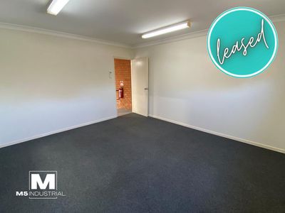 8 / 1 Field Close, Moorebank